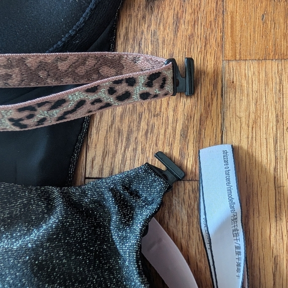 Victoria's Secret Shimmering Black Full Coverage T-Shirt Bra - Picture 6 of 7